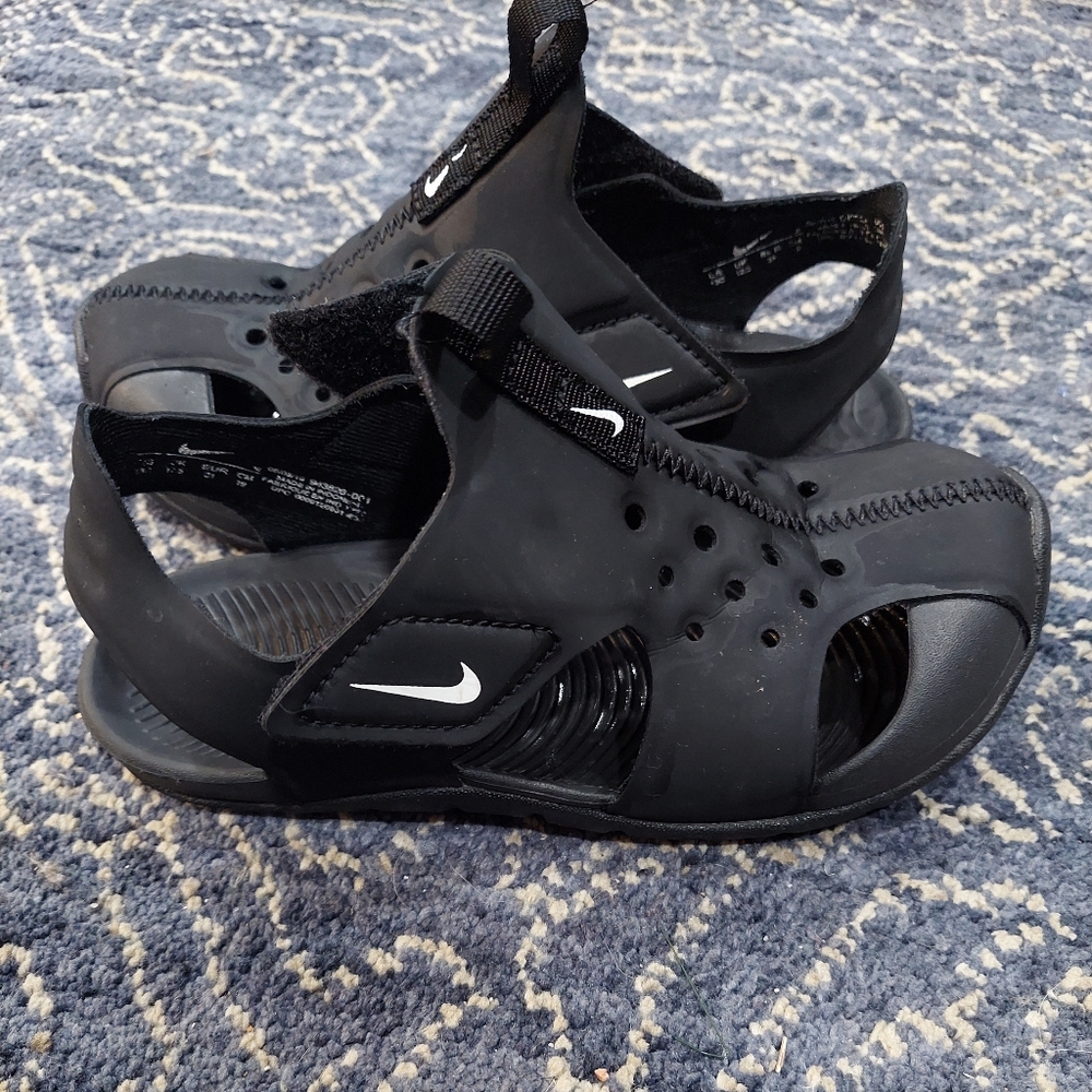 Black Nike Closed Toe Sandal Size 13C